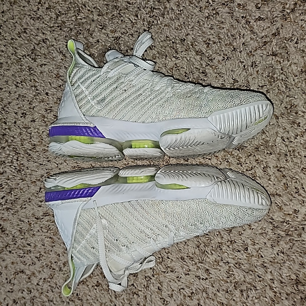 NIKELeBron 16 Buzz Lightyear Athletic Sneakers - Picture 6 of 9
